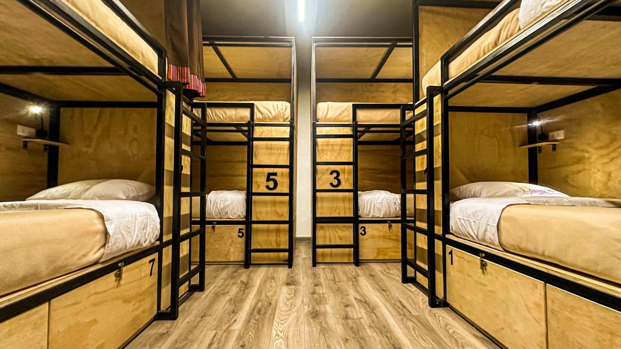 Black Llama Hostel Cusco Room photo