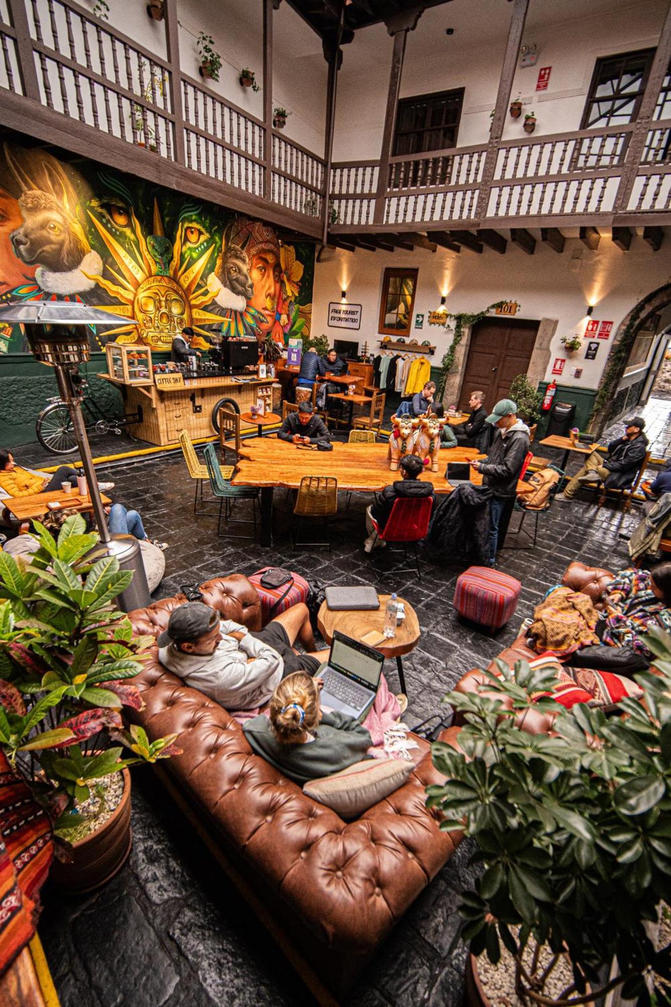 Black Llama Hostel Cusco Exterior photo